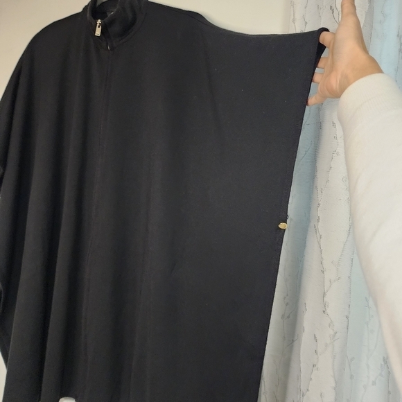 St John Black Wool Poncho Knit cape Minimalist Lagenlook Neutral Luxury luxe - Picture 5 of 15